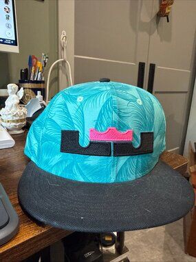 Nike True NBA LeBron James Hat  LJ King Crown Logo Tropical SnapBack Cap Adjust